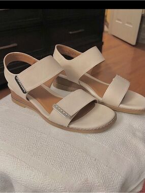 Women’s Cream Strap Sandals - Classic Comfortable Style